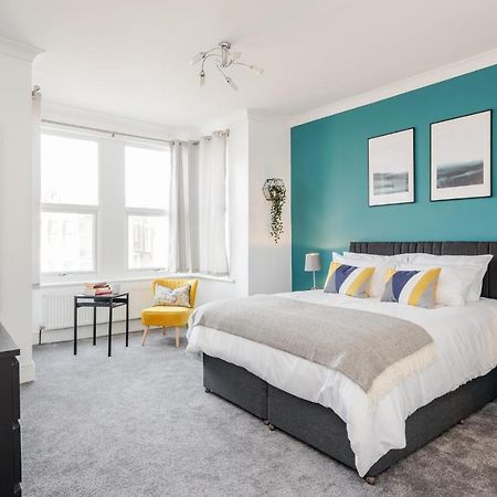 Business & Leisure 2 Bedroom & Parking By Damask Homes Илфорд Екстериор снимка